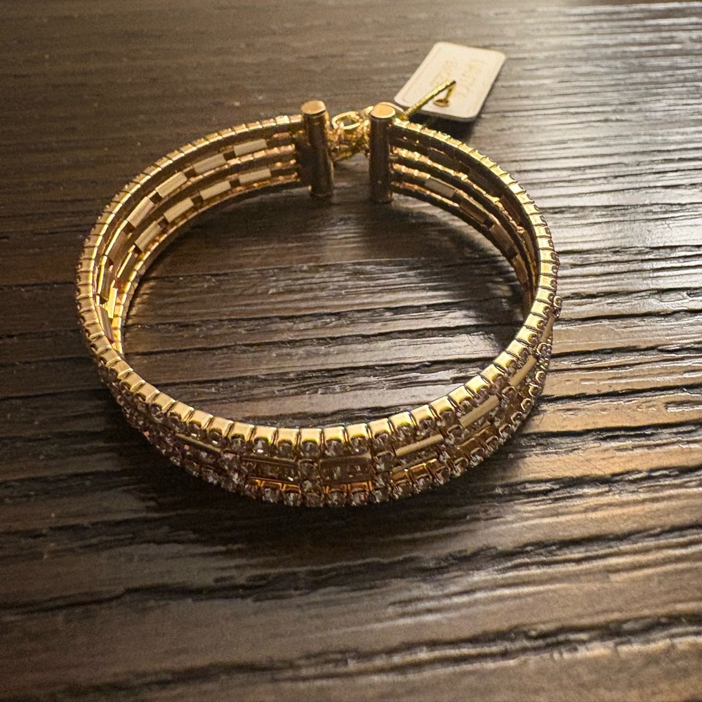 NEW Nautica Gold Bracelet